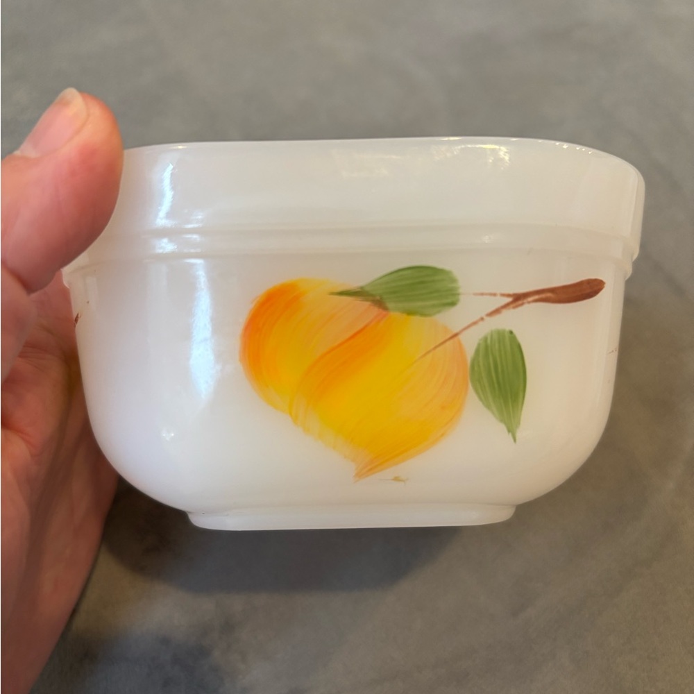 Vintage Fire King Anchor Hocking White Oven Ware Square Dish with Painted Fruits - Picture 5 of 7